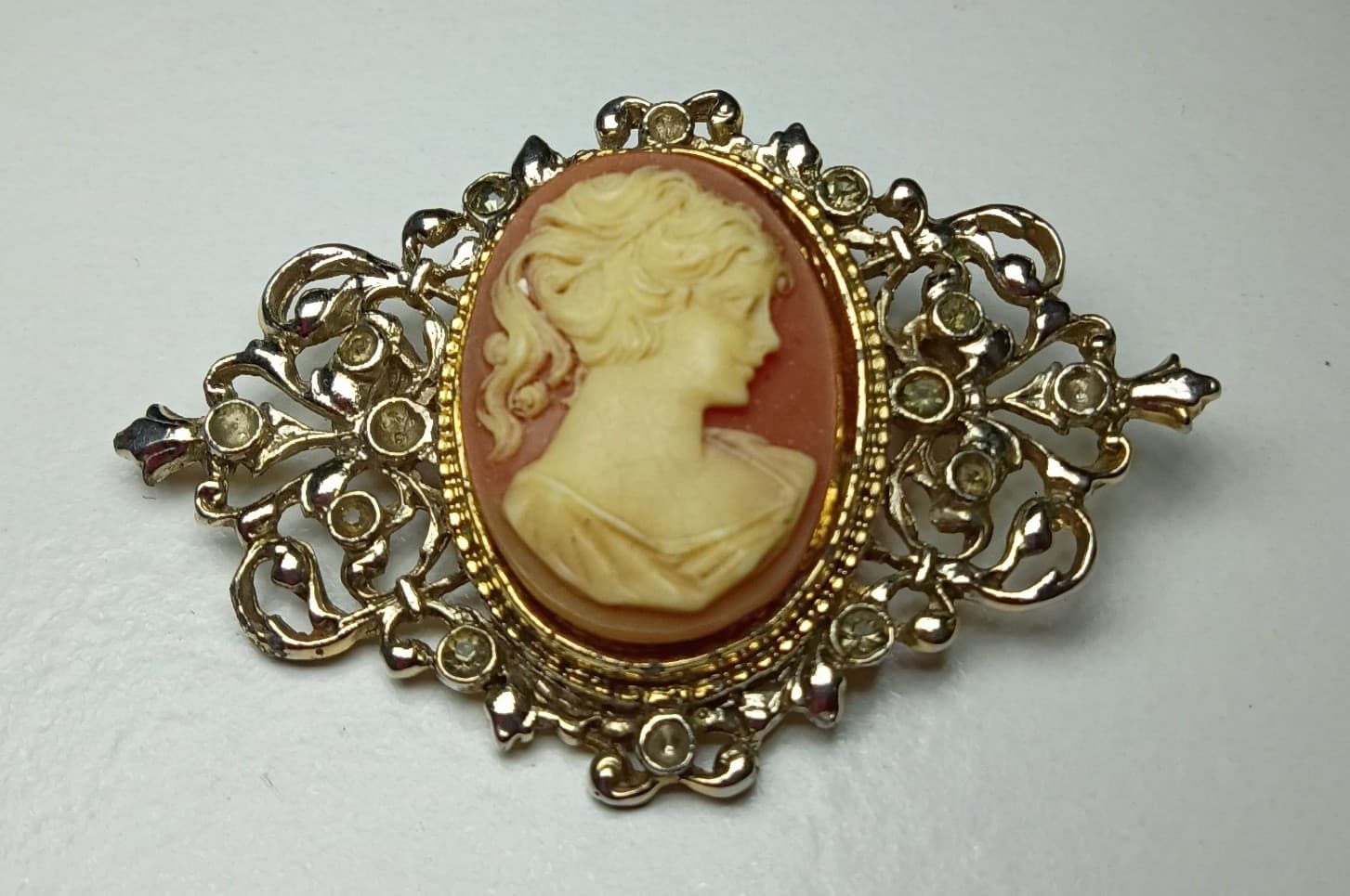 Vintage Cameo Brooch | ART© - Thumbnail 8