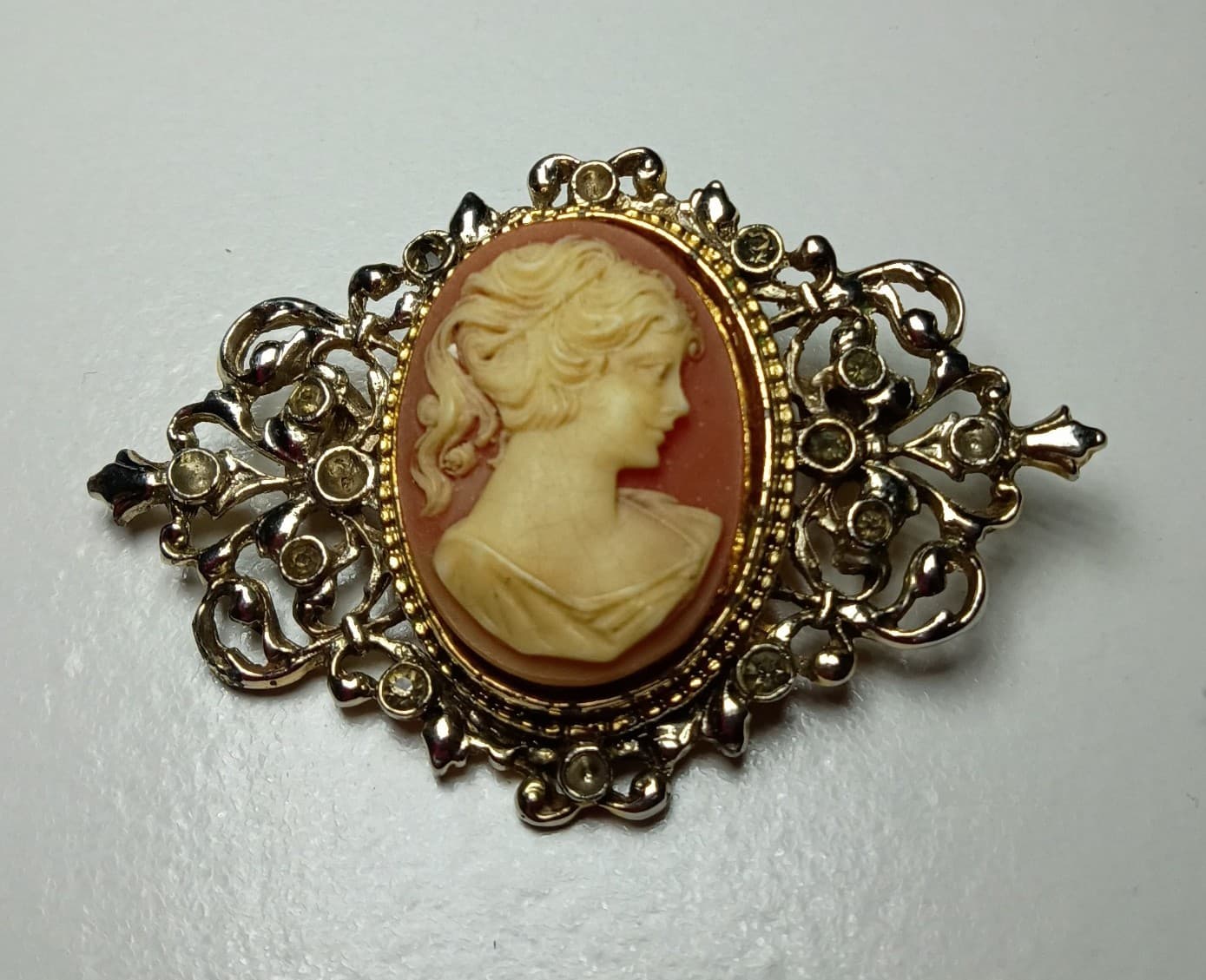 Vintage Cameo Brooch | ART© - Thumbnail 2