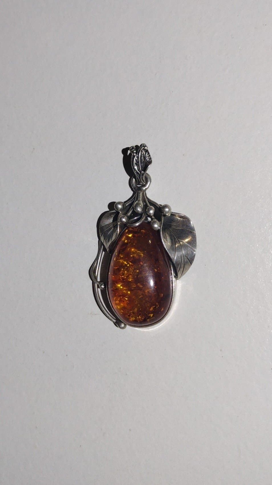Beautiful Vintage Lrg Sterling Silver Amber Pendant - Delicate Vine Detailing - Thumbnail 3