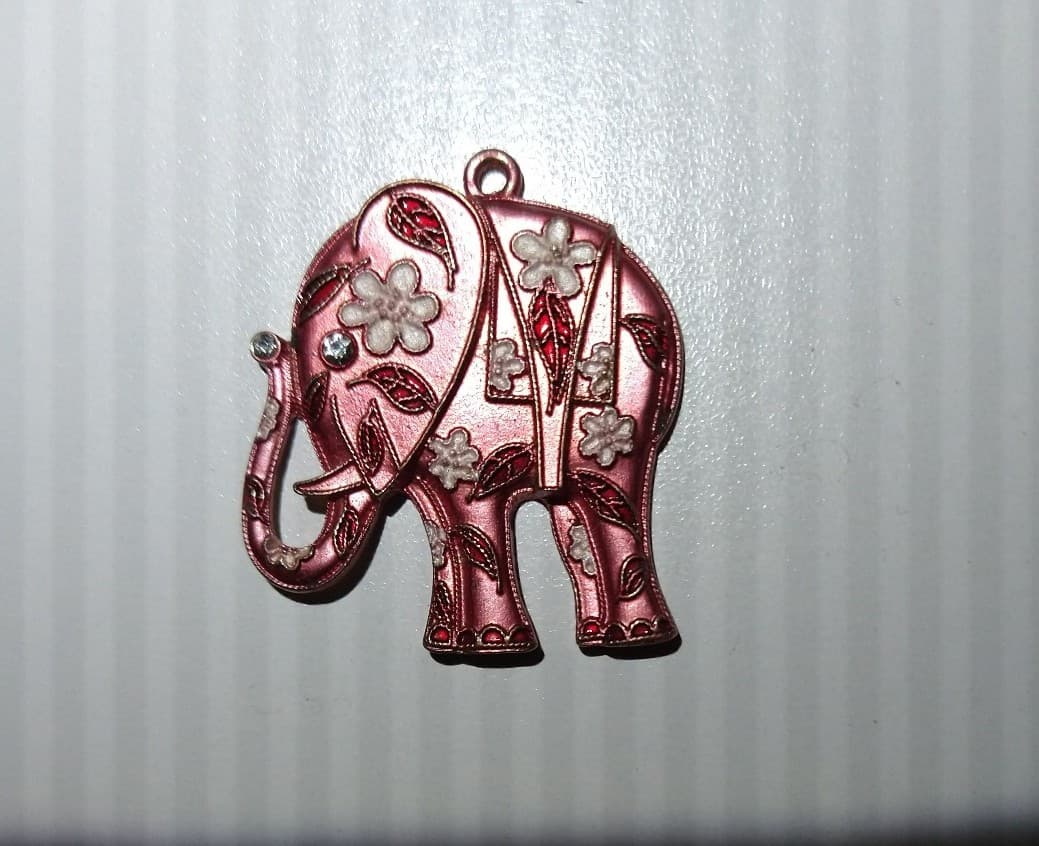 Elephant Necklace Charm - Beautiful! Diy jewelry making... - Image 1