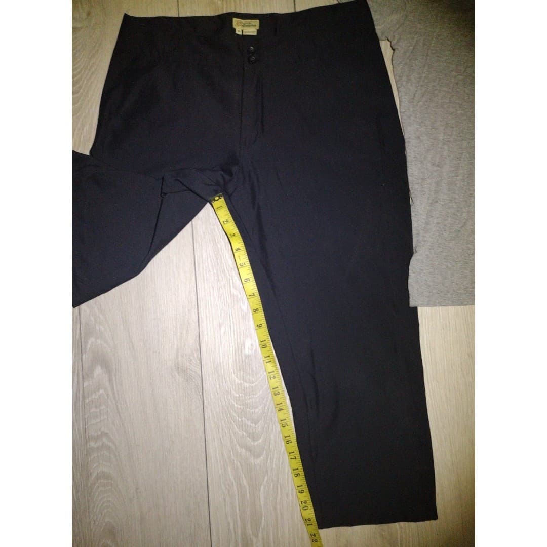 Royal Robbins Capri-Size 10 & Large Grey Shirt- Outfit Bundle!! - Thumbnail 7