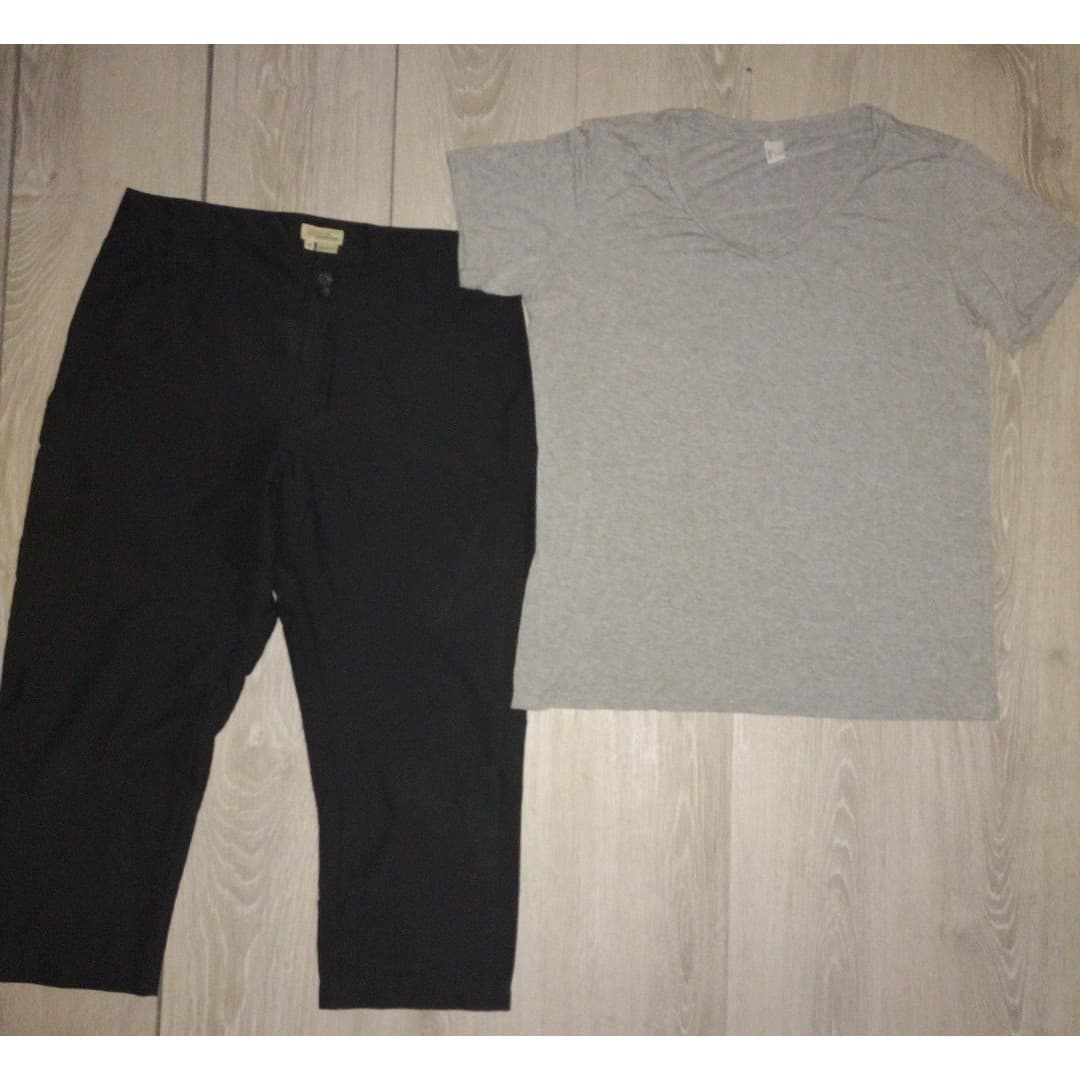Royal Robbins Capri-Size 10 & Large Grey Shirt- Outfit Bundle!! - Image 1