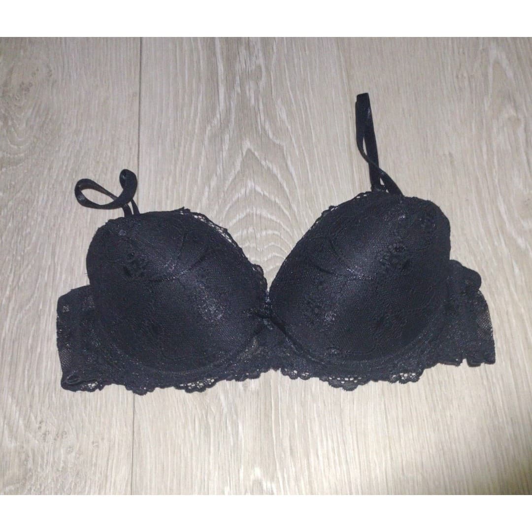Black Lace Push-Up Bra - Size 36C - Image 1