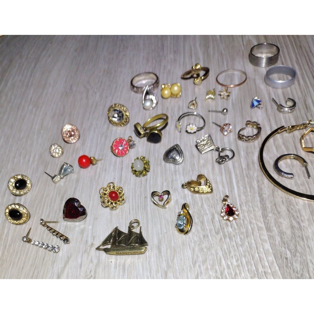 Misc Variety Jewelry Lot - Vintage, Single Earrings, Pendants, Etc. - Thumbnail 2