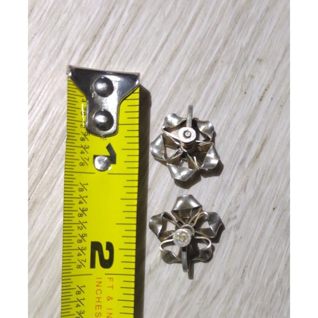Vintage Sterling Silver Screw Back Floral Earrings - Thumbnail 5