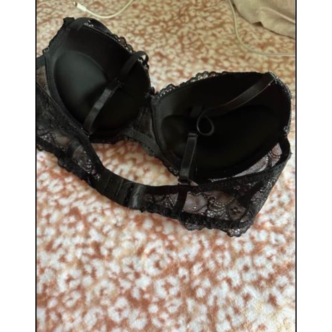 Black Lace Push-Up Bra - Size 36C - Thumbnail 3