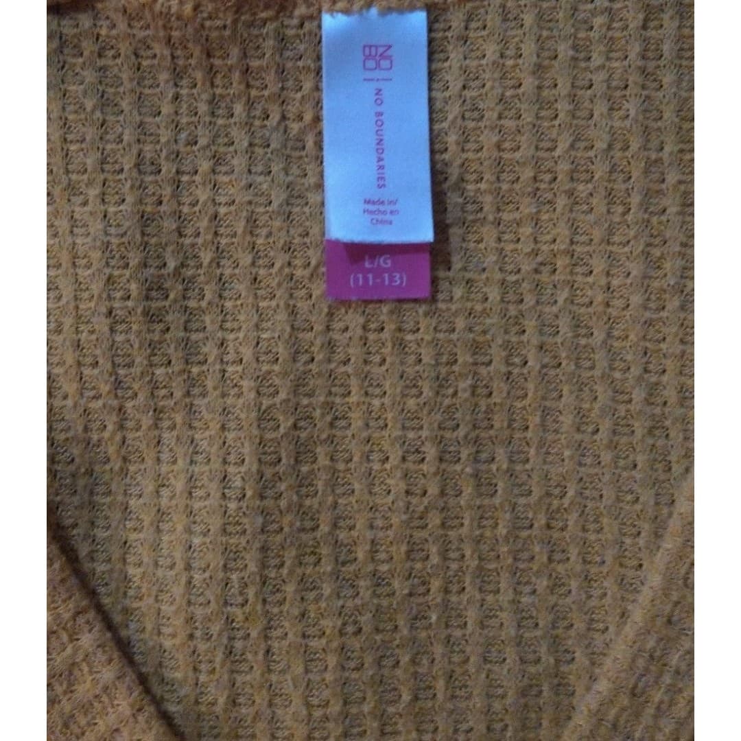 Shirt Bundle(2) - Med/Large - Thumbnail 2