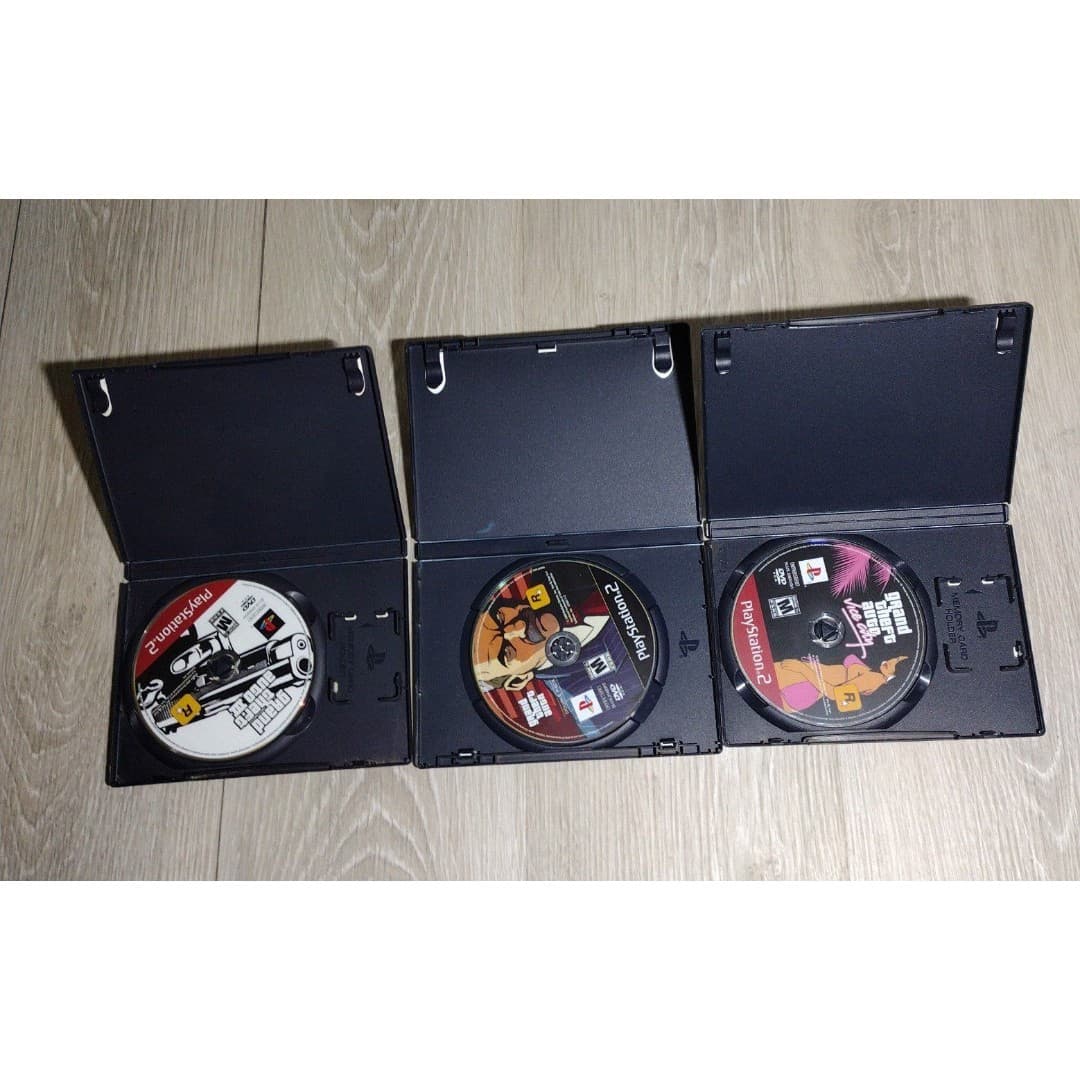 Grand Theft Auto - 3 Game Bundle - PS2 - Thumbnail 4