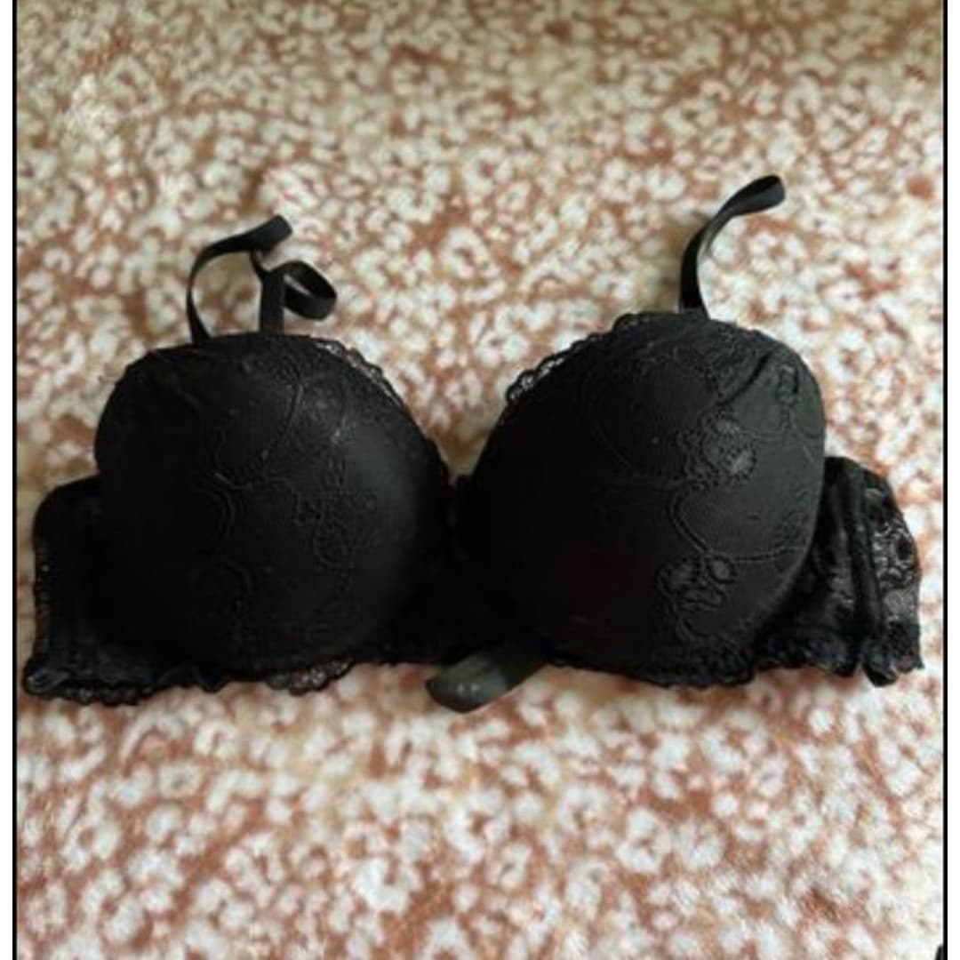 Black Lace Push-Up Bra - Size 36C - Thumbnail 2