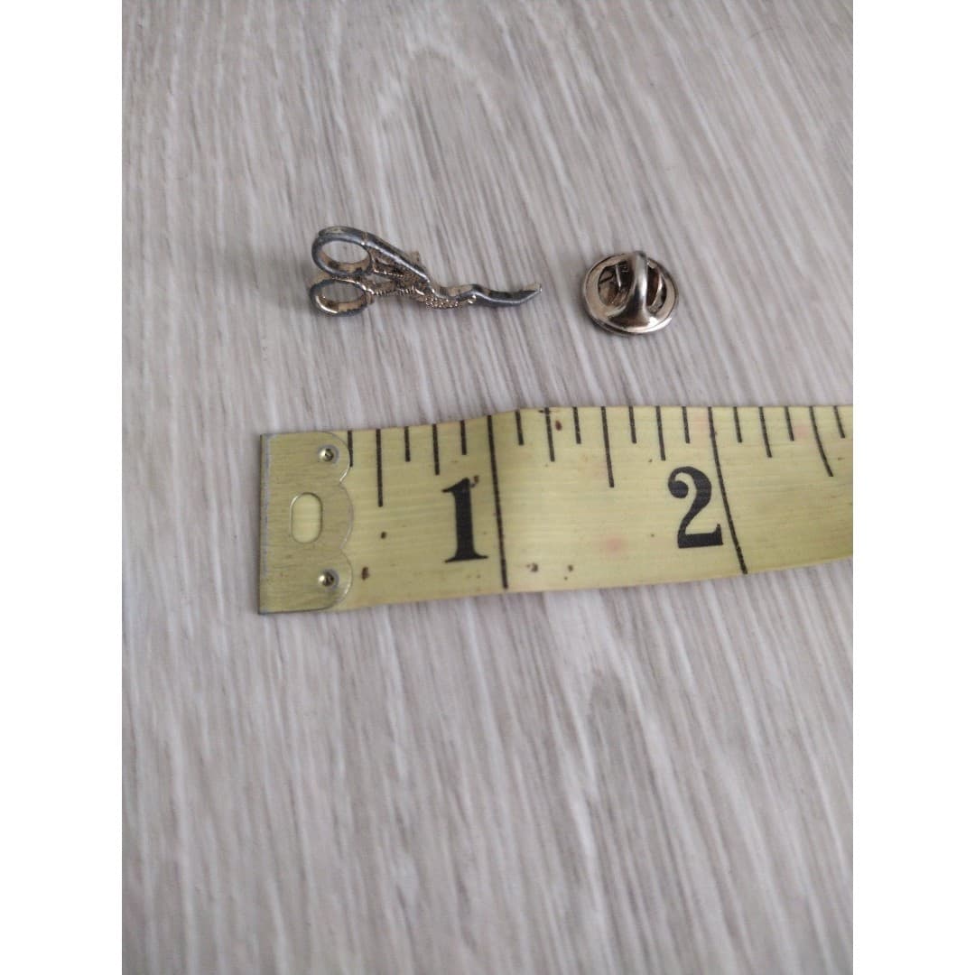 Vintage Miniature Stork Embroidery Scissors Lapel/Hat Pin - Thumbnail 3