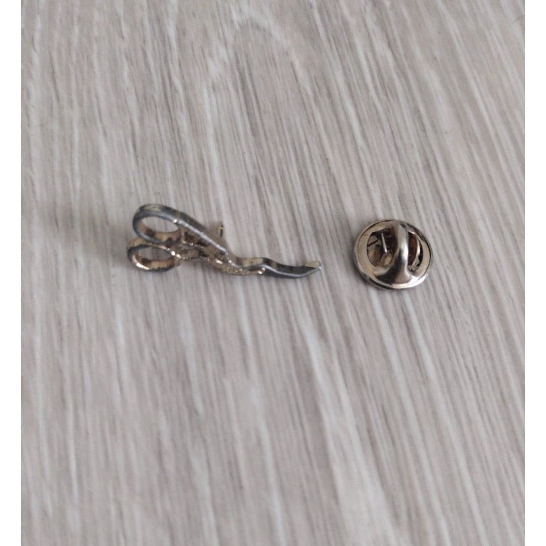 Vintage Miniature Stork Embroidery Scissors Lapel/Hat Pin - Thumbnail 6