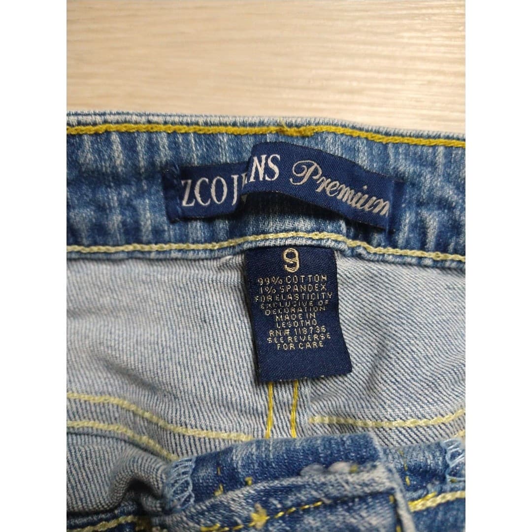 ZCO Jean's Premium Shorts - Size 9 - Thumbnail 5
