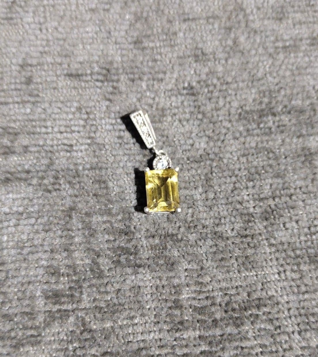 Vintage '925 NV' Beautiful Citrine Quartz Pendant - Image 1