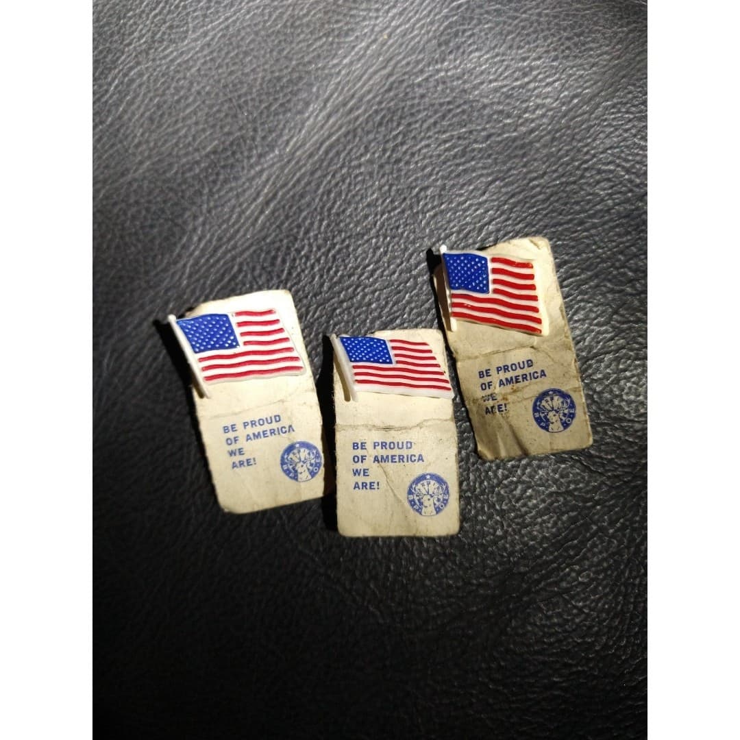Vintage American Flag Push Pins - Image 1