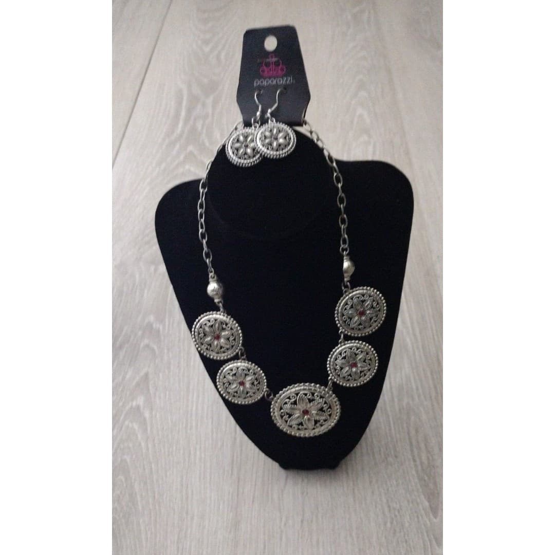Paparazzi Necklace & Matching Earrings - Written In The STAR LILIES - Red - Image 1