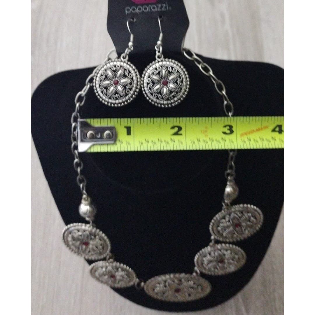 Paparazzi Necklace & Matching Earrings - Written In The STAR LILIES - Red - Thumbnail 6