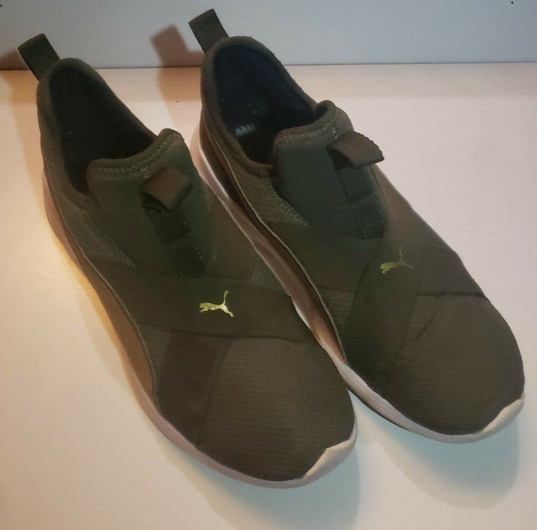 PUMA's - Woman's 7.5 - Image 1