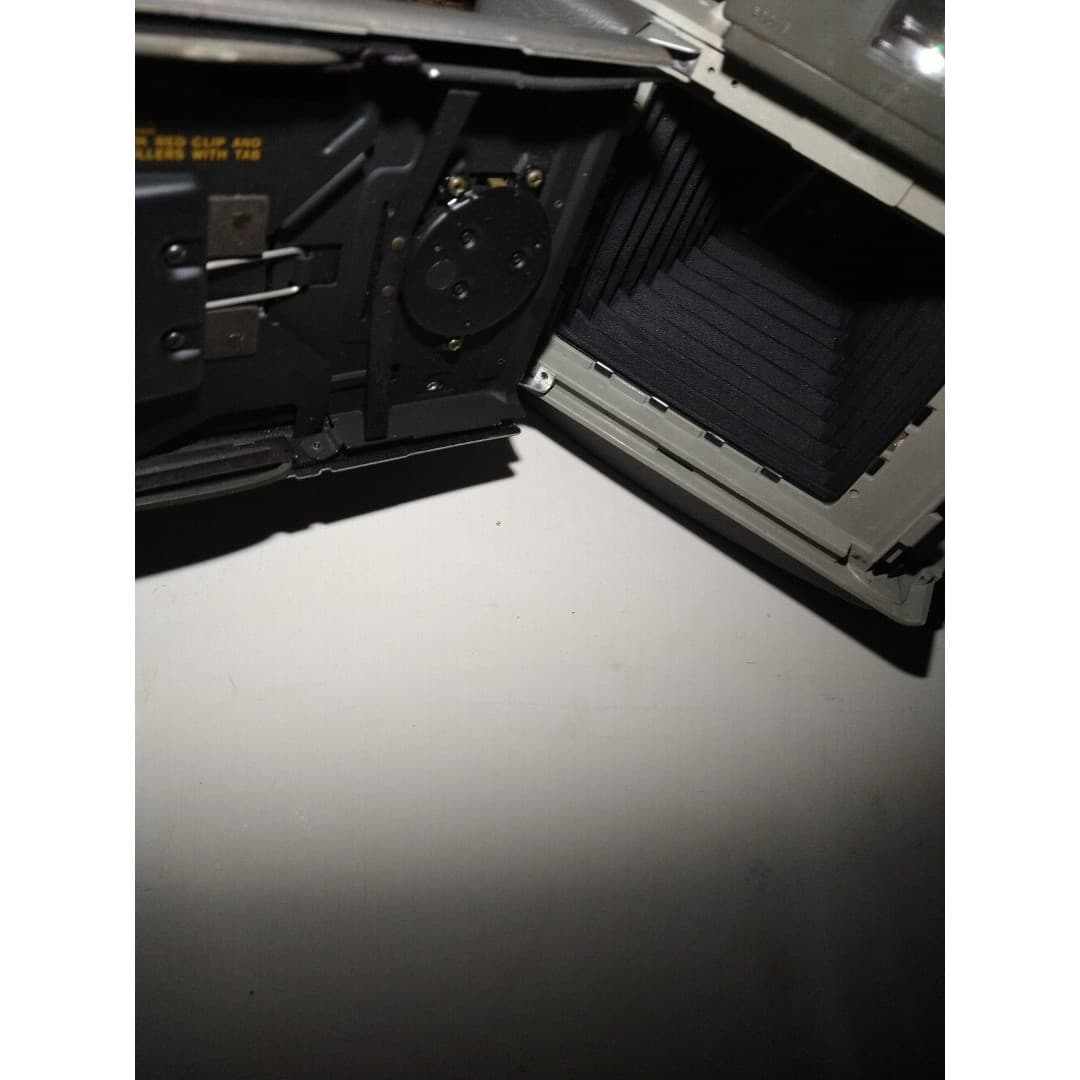 Vintage Polaroid 340 - Thumbnail 5