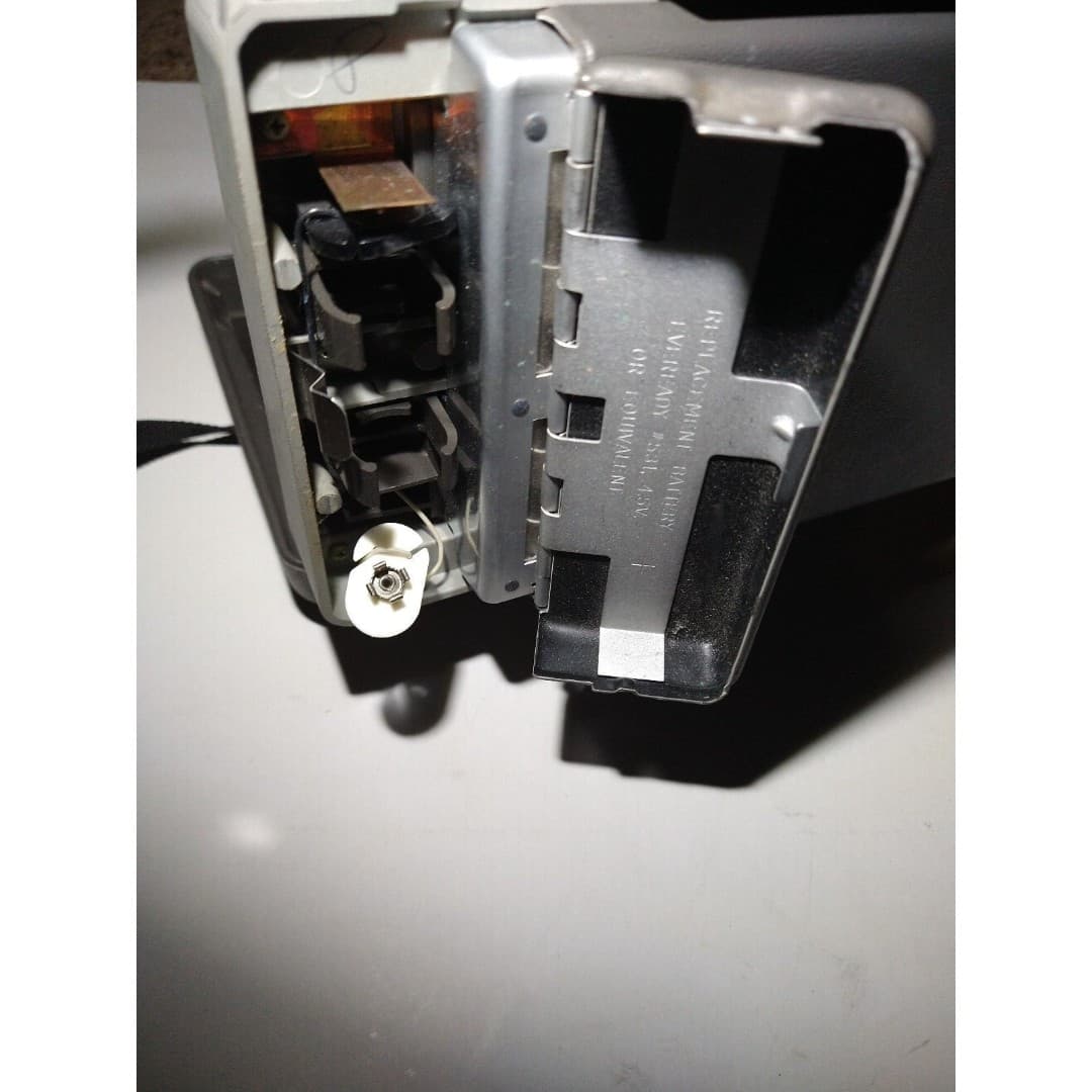 Vintage Polaroid 340 - Thumbnail 4