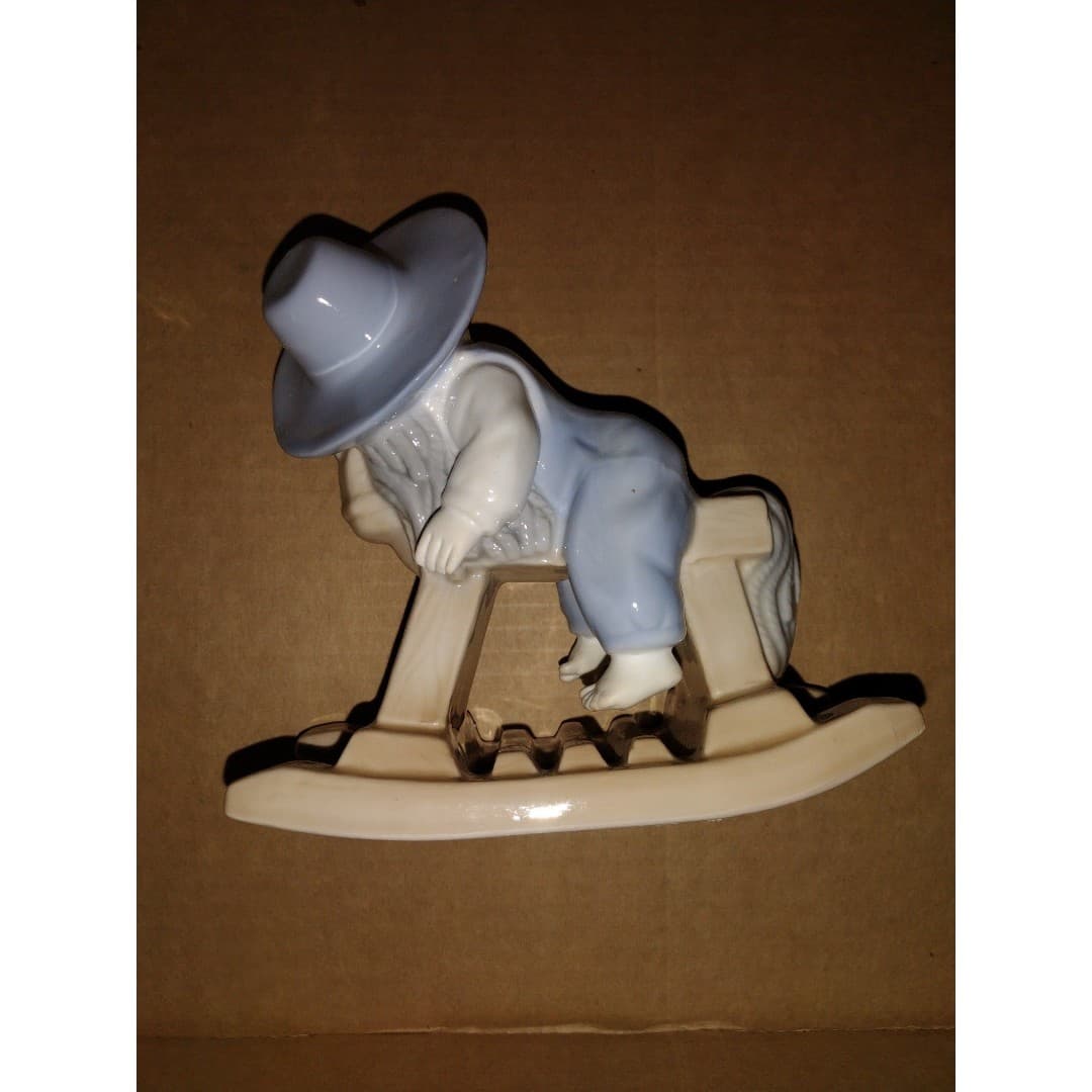 Kalique - Rock-A-Bye - Vintage Porcelain Figurine - Thumbnail 2