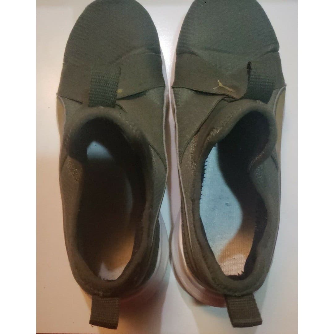 PUMA's - Woman's 7.5 - Thumbnail 7