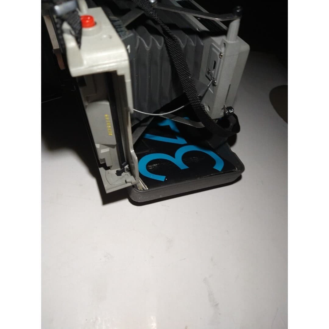 Vintage Polaroid 340 - Thumbnail 6