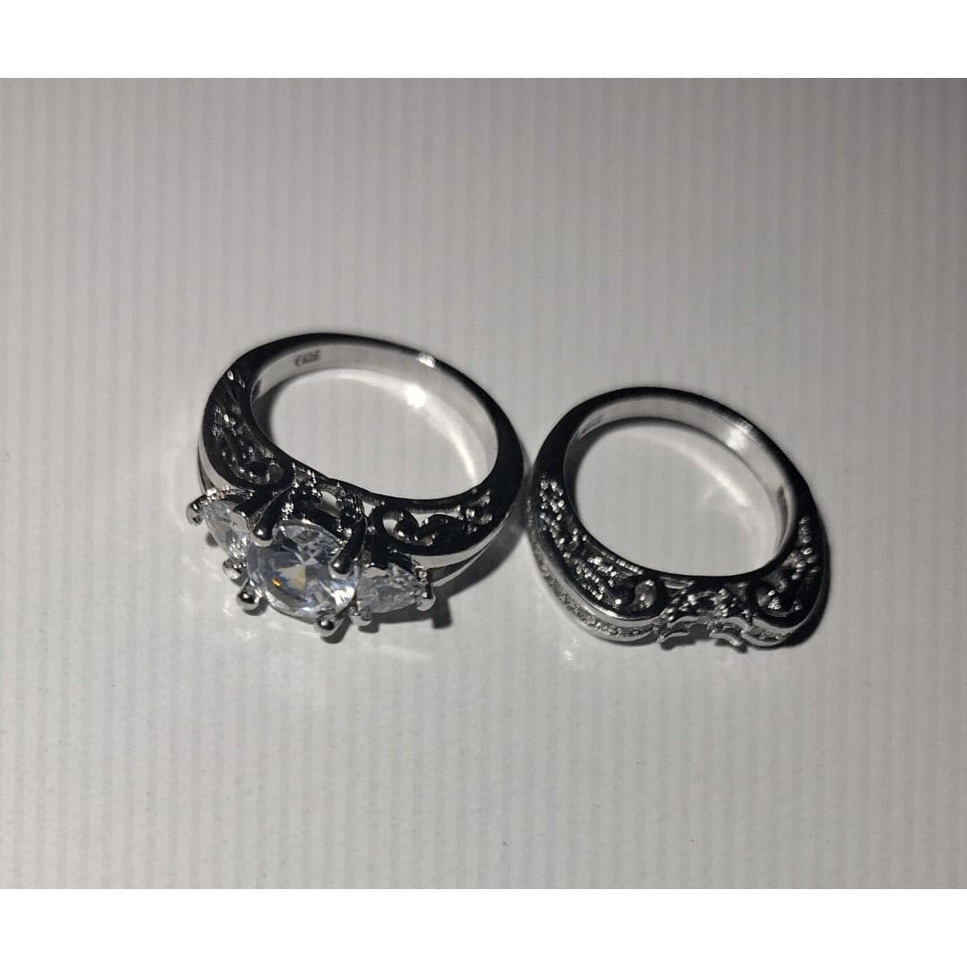 Beautiful 2 Ring Set - Definitely notice it, lots of little detail. Elegant - Thumbnail 3