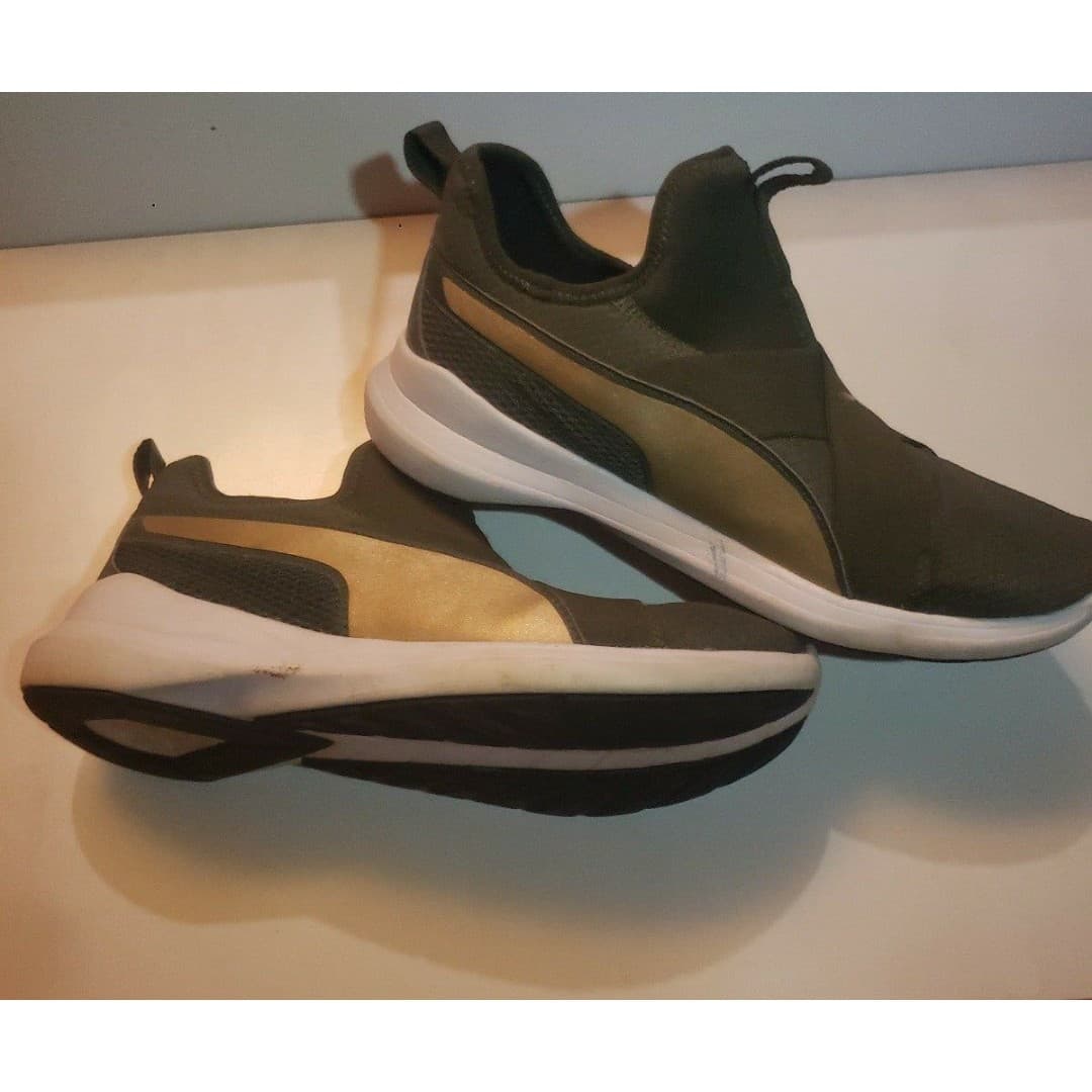 PUMA's - Woman's 7.5 - Thumbnail 3