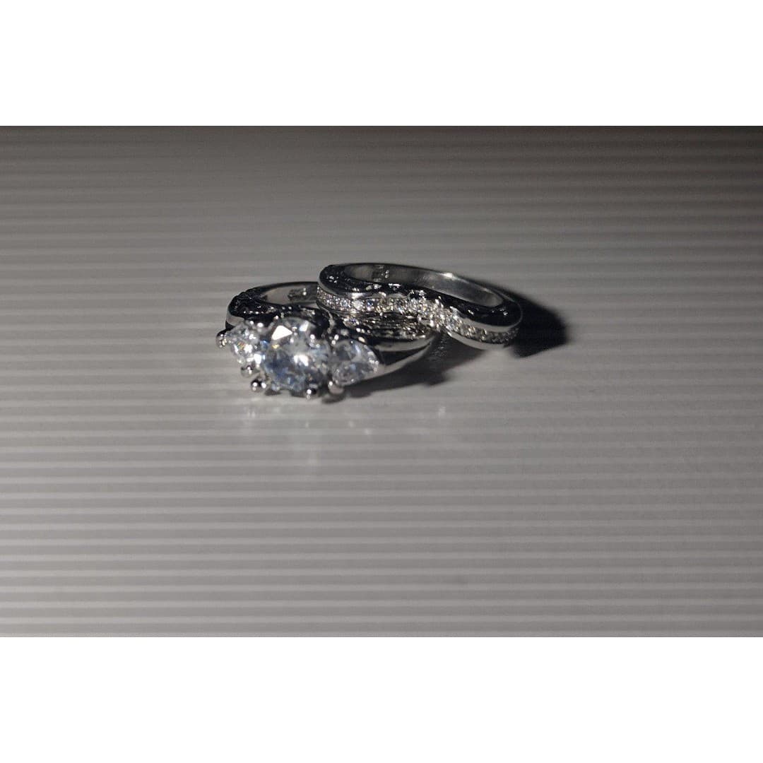 Beautiful 2 Ring Set - Definitely notice it, lots of little detail. Elegant - Image 1