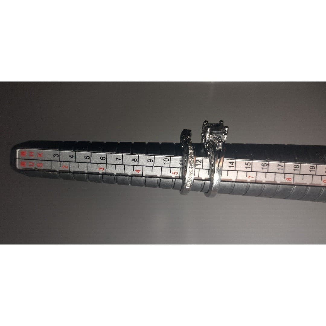 Beautiful 2 Ring Set - Definitely notice it, lots of little detail. Elegant - Thumbnail 4