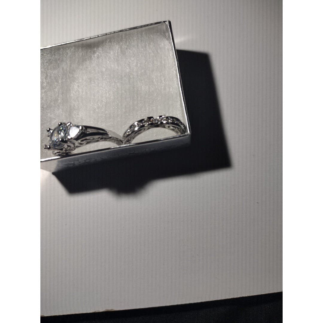 Beautiful 2 Ring Set - Definitely notice it, lots of little detail. Elegant - Thumbnail 8