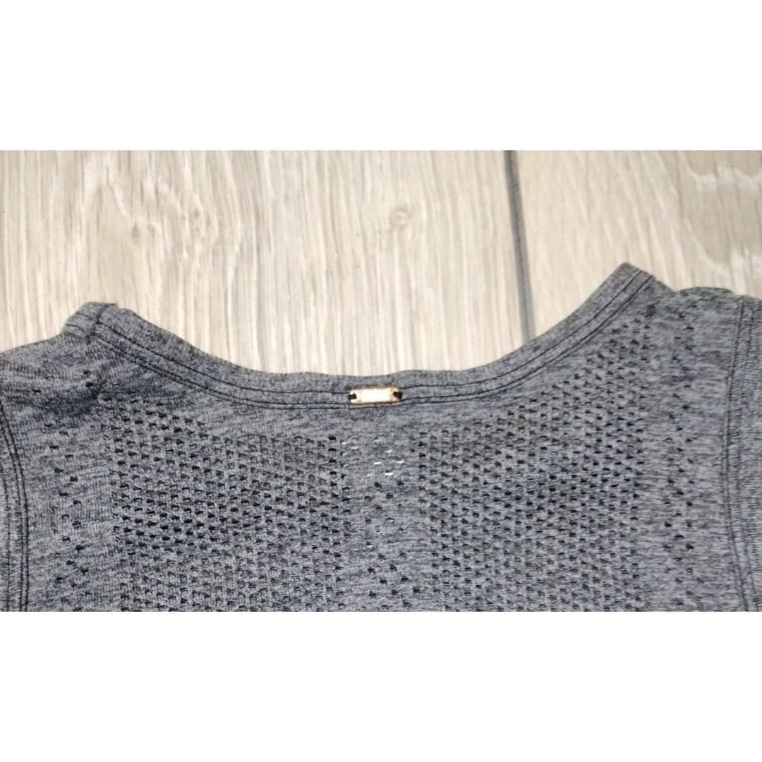 ActiveWear Bundle - PINK Seamless(m) & SHEIN Sports Shorts(L) - Thumbnail 10