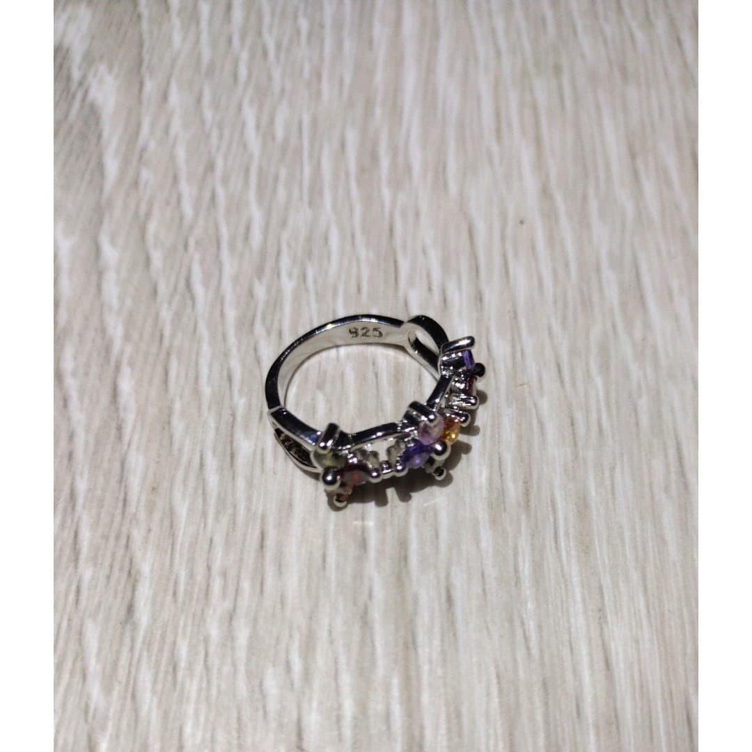 Bright & Beautiful Silver Flower Simi Precious Stone Ring Marked 925 - Size 6 - Image 1