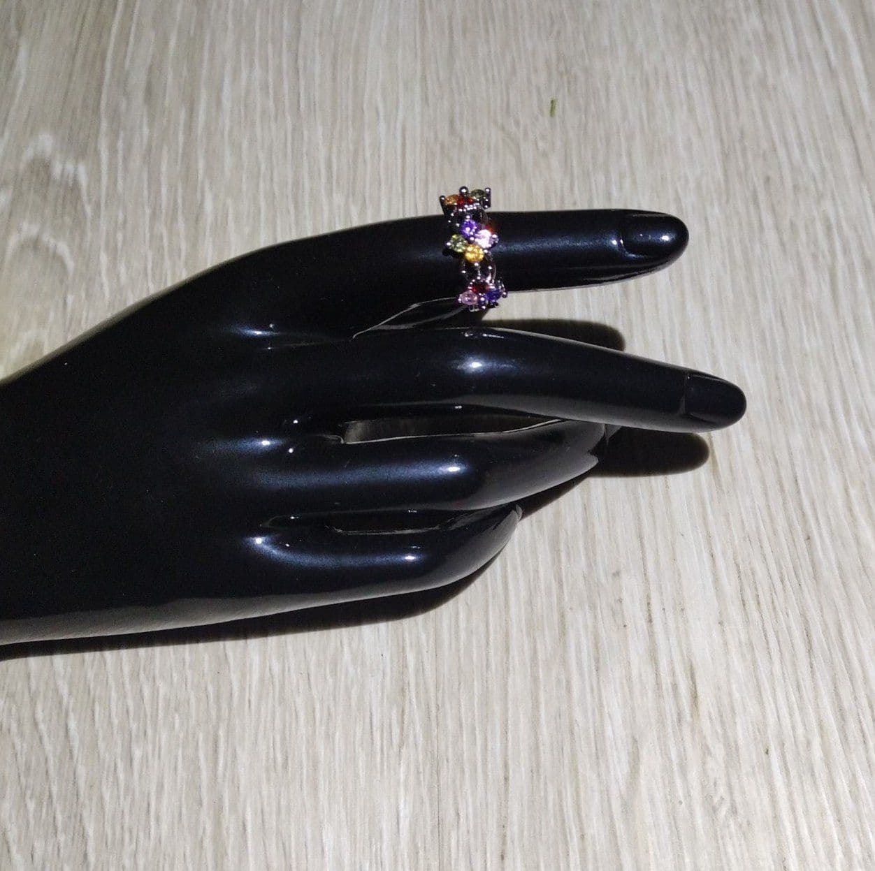 Bright & Beautiful Silver Flower Simi Precious Stone Ring Marked 925 - Size 6 - Thumbnail 2