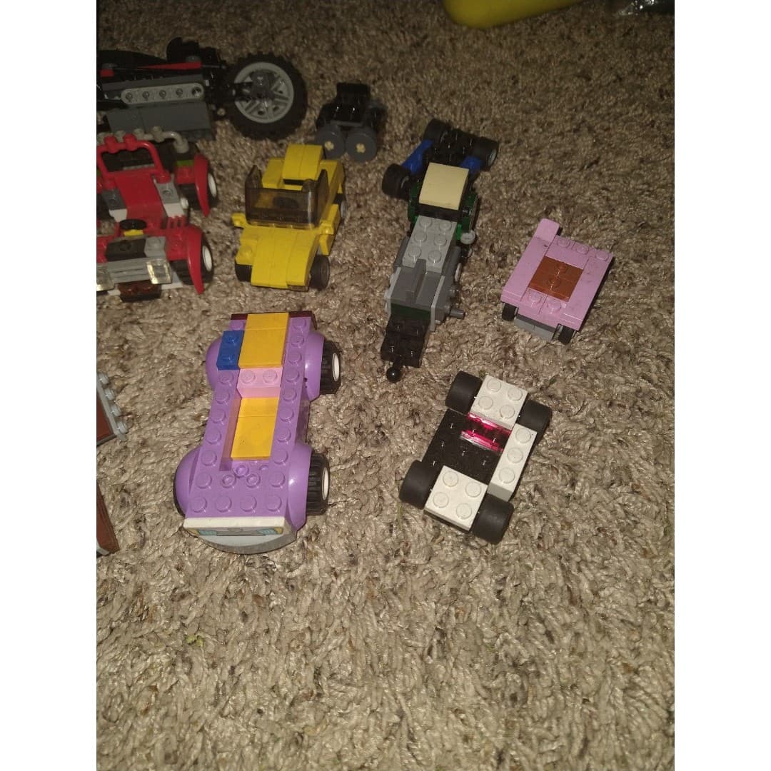 Legos-Partially built cars - Thumbnail 2