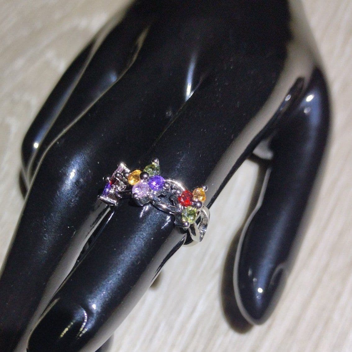 Bright & Beautiful Silver Flower Simi Precious Stone Ring Marked 925 - Size 6 - Thumbnail 4