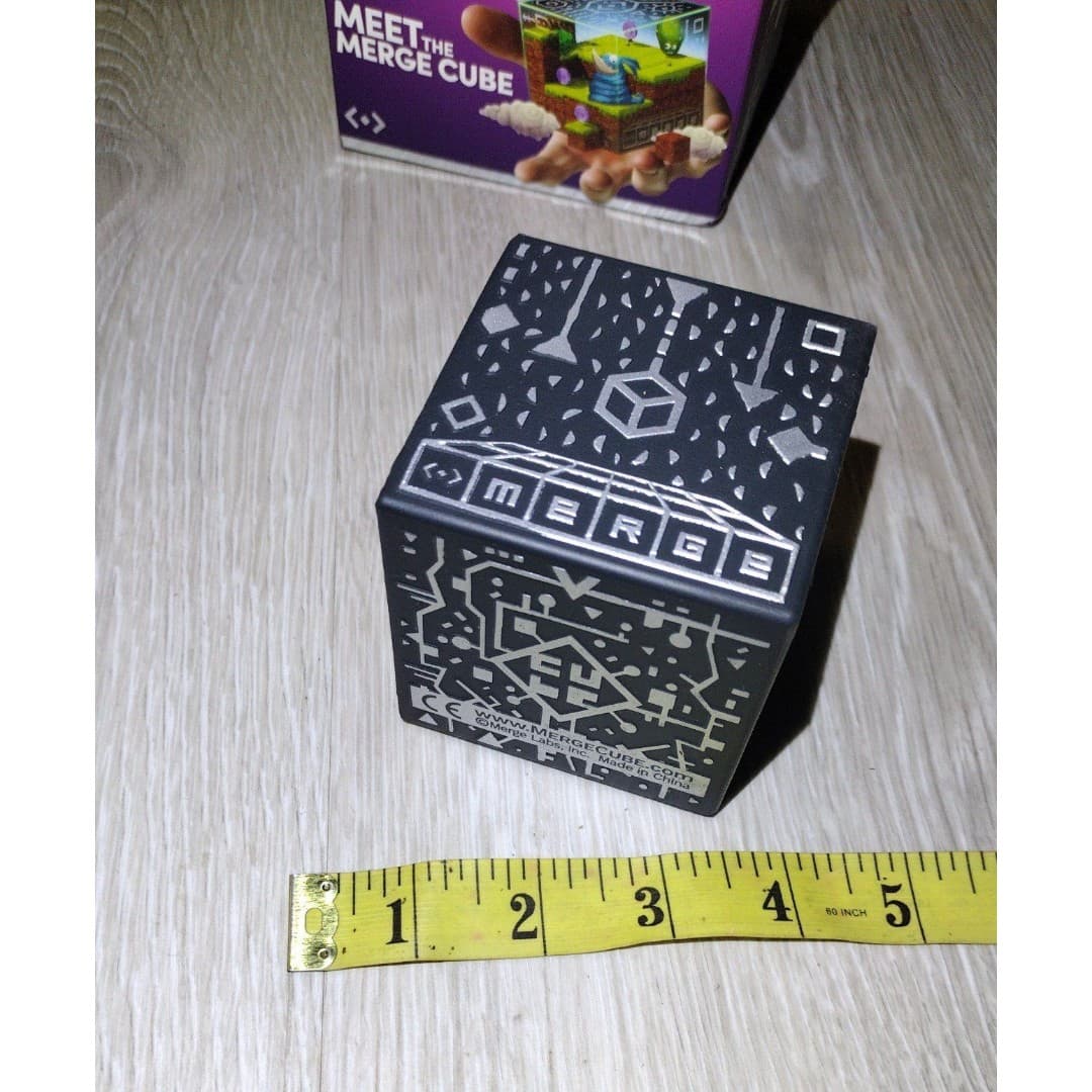 Merge Cube - AR/VR Holograms - Thumbnail 9