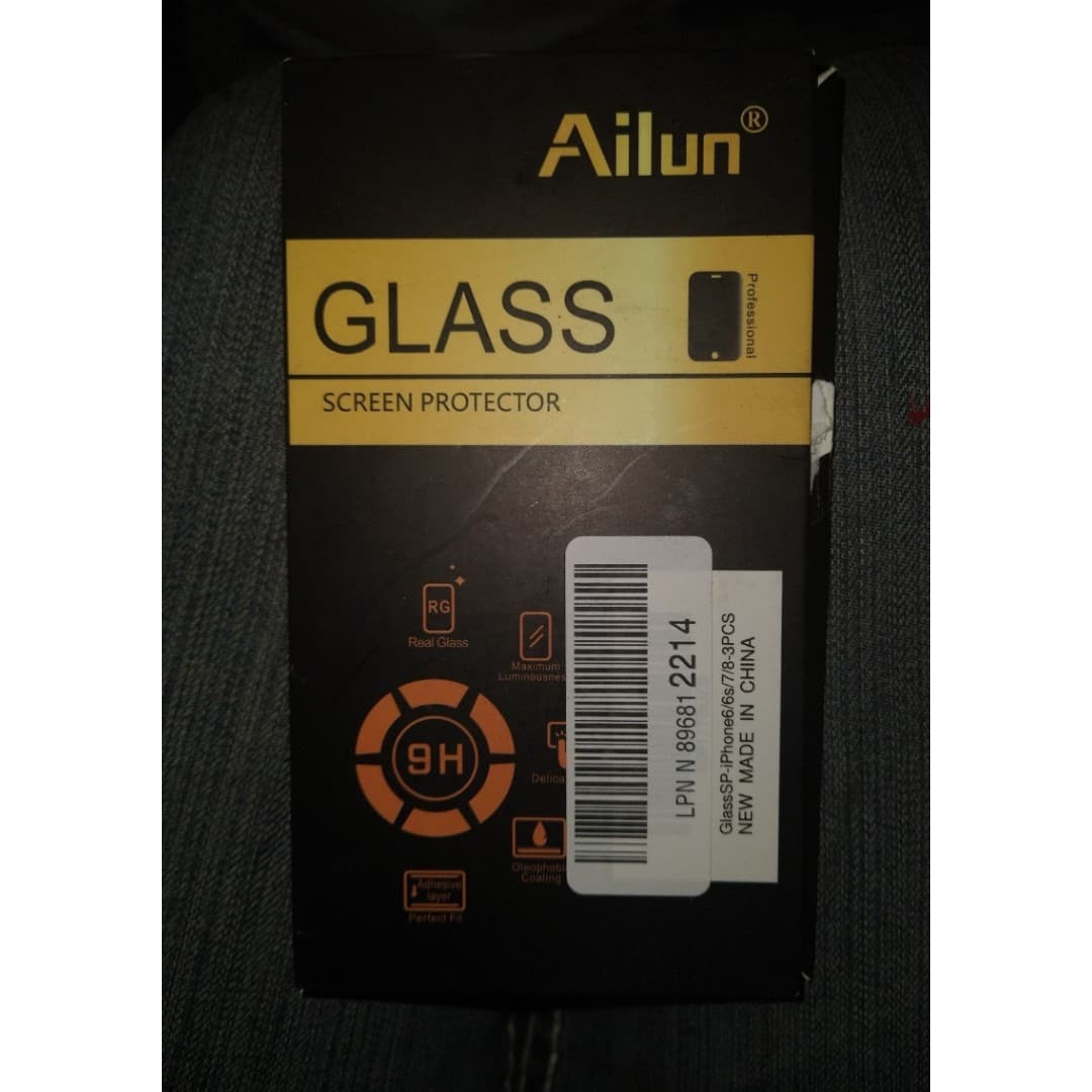 (3)Glass screen protectors-iphone 6/6s/7/8 - Image 1