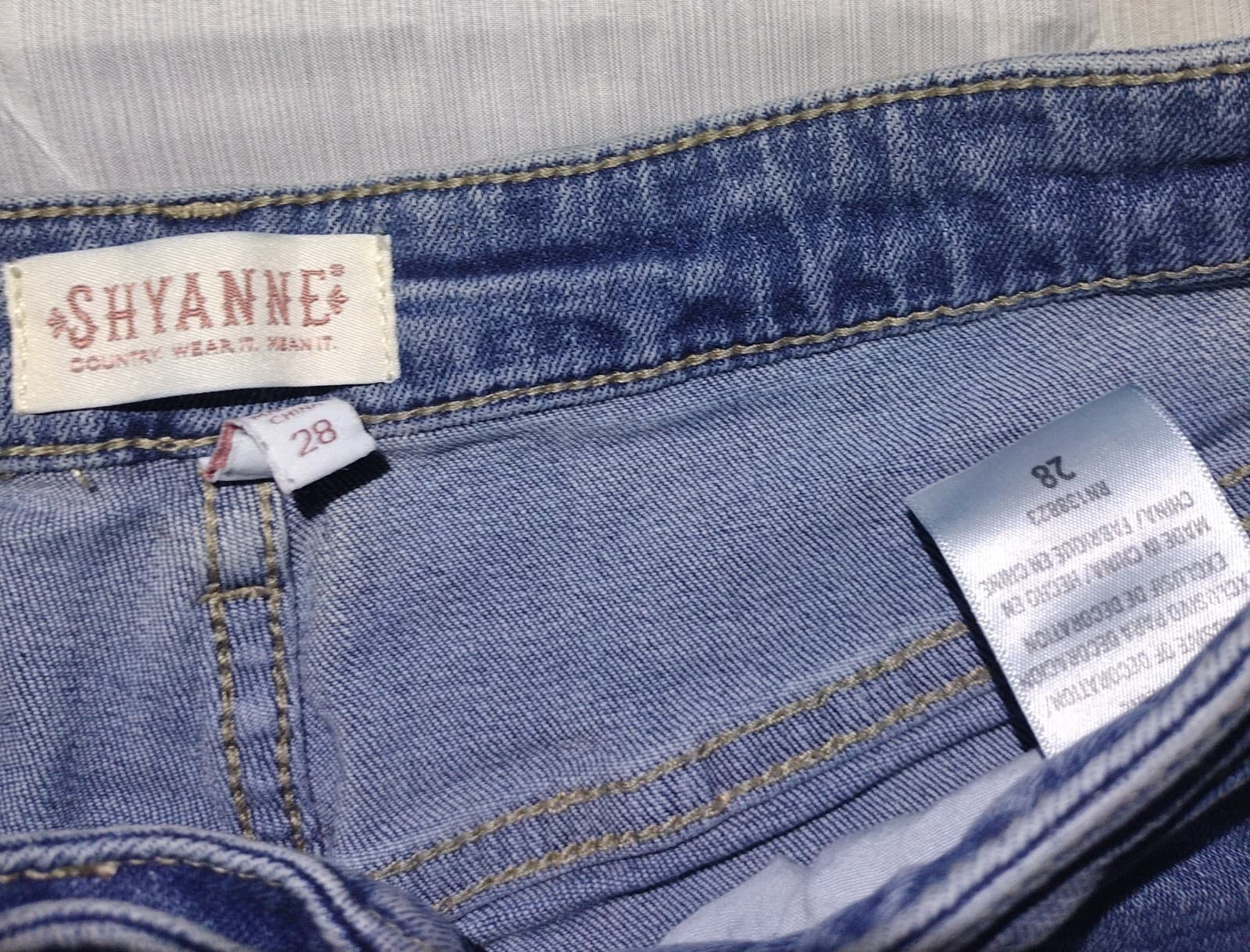 Shyanne Women's Blue Denim Jean Cut Off Shorts - Size 28 **Read Description** - Thumbnail 2