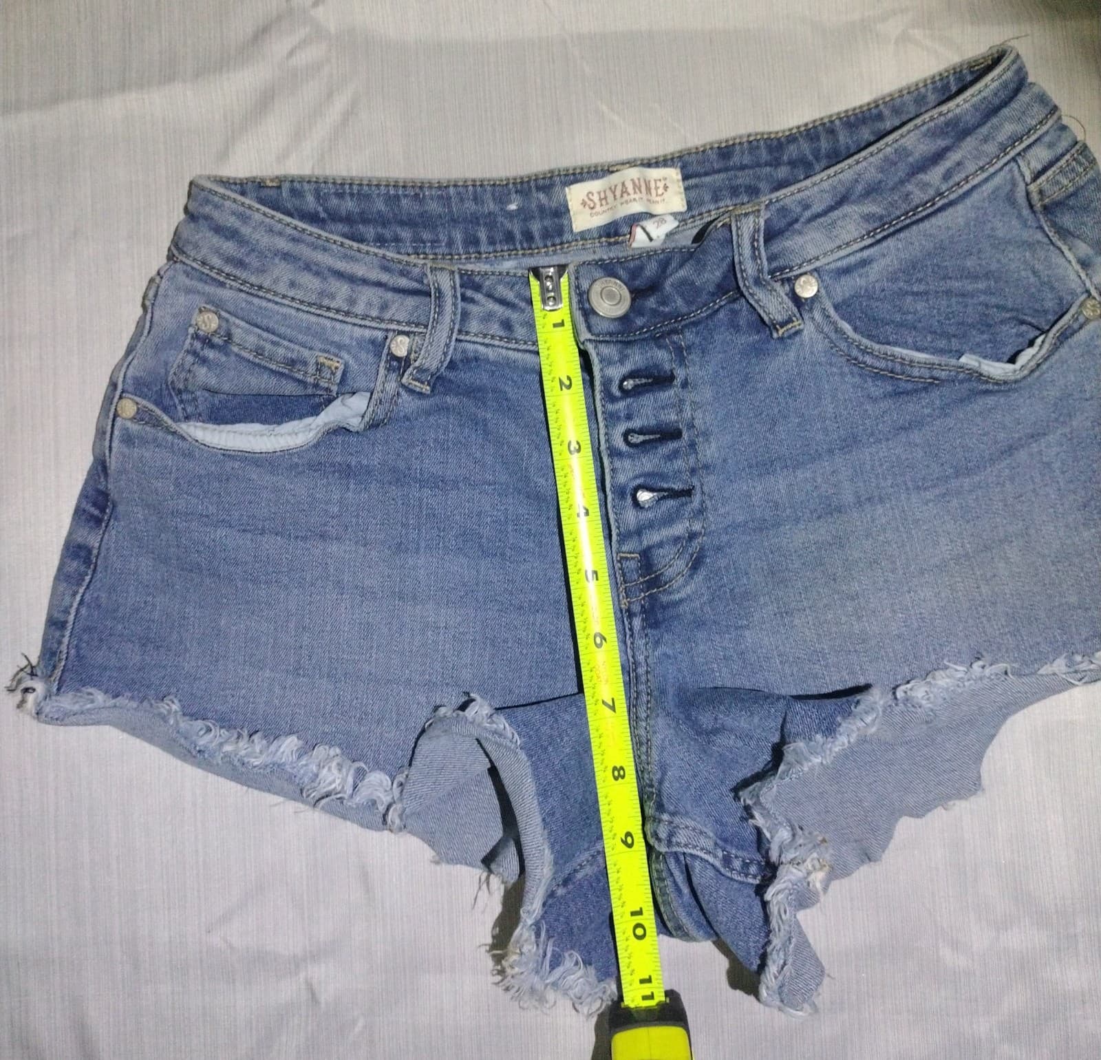 Shyanne Women's Blue Denim Jean Cut Off Shorts - Size 28 **Read Description** - Thumbnail 6