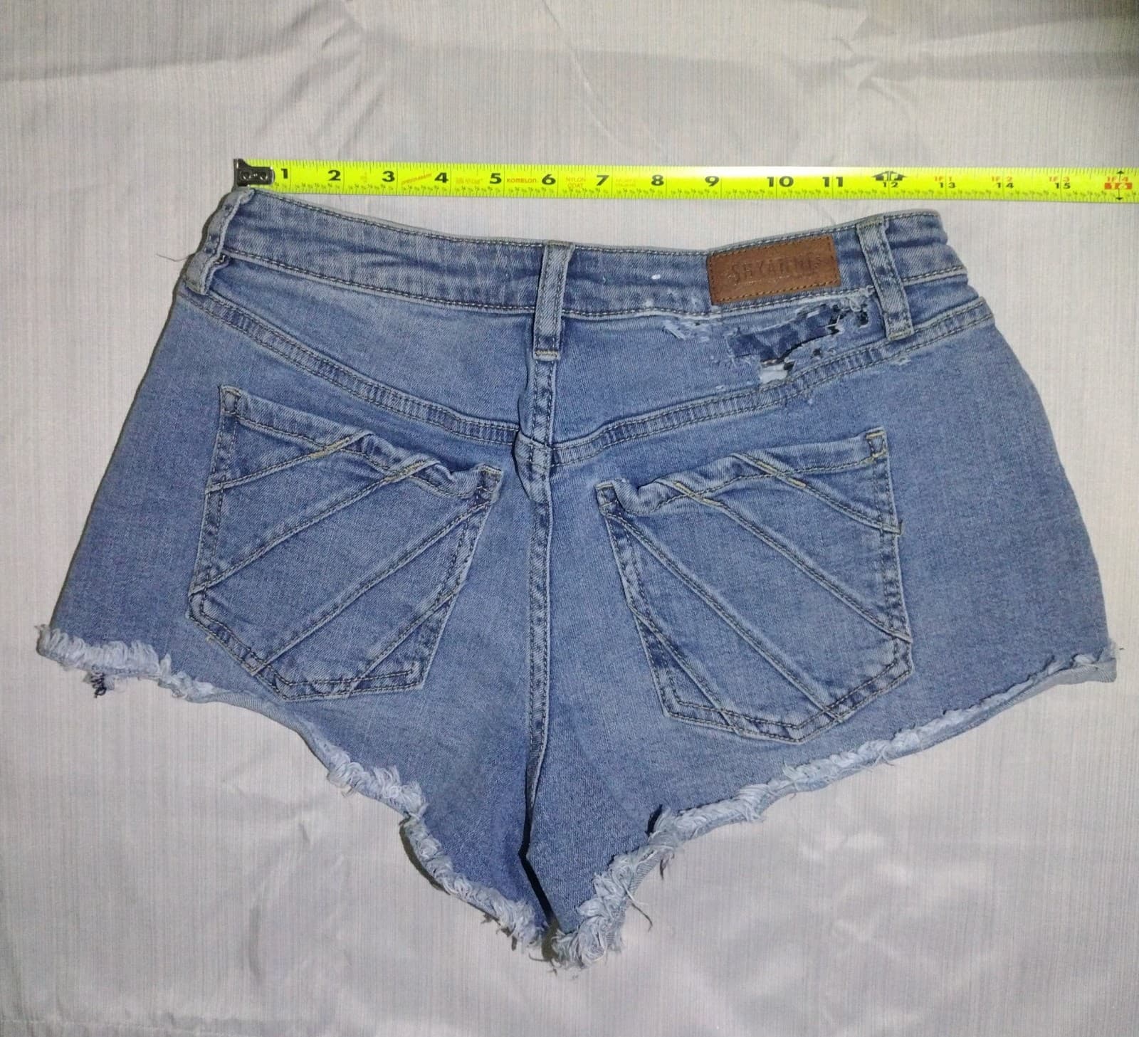 Shyanne Women's Blue Denim Jean Cut Off Shorts - Size 28 **Read Description** - Thumbnail 4