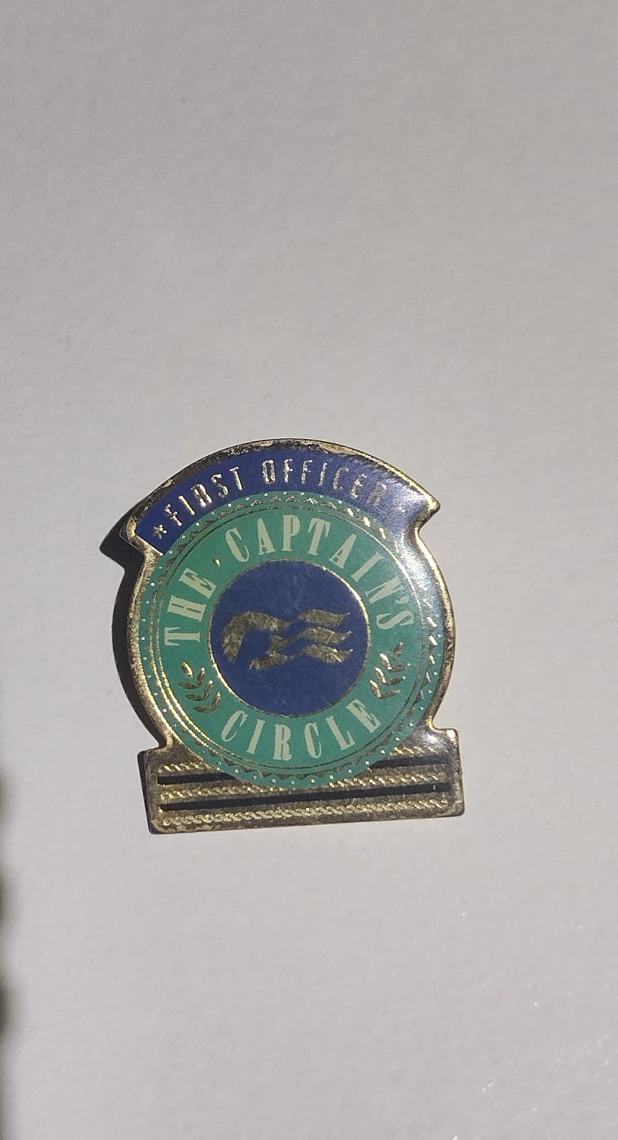 Vintage Pin - The Captain's Circle - First Officer - Image 1