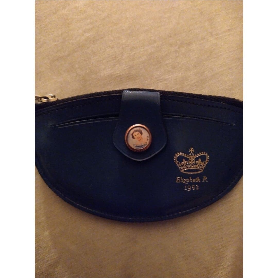 RARE VINTAGE - Elizabeth R 1953 - Coin Purse - EXCELLENT CONDITION!! - Thumbnail 2