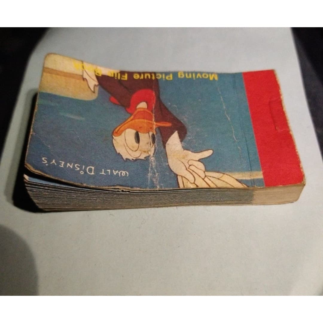 Vintage 1970's Walt Disney Moving Picture Flip Book(2 stories,) - Thumbnail 7