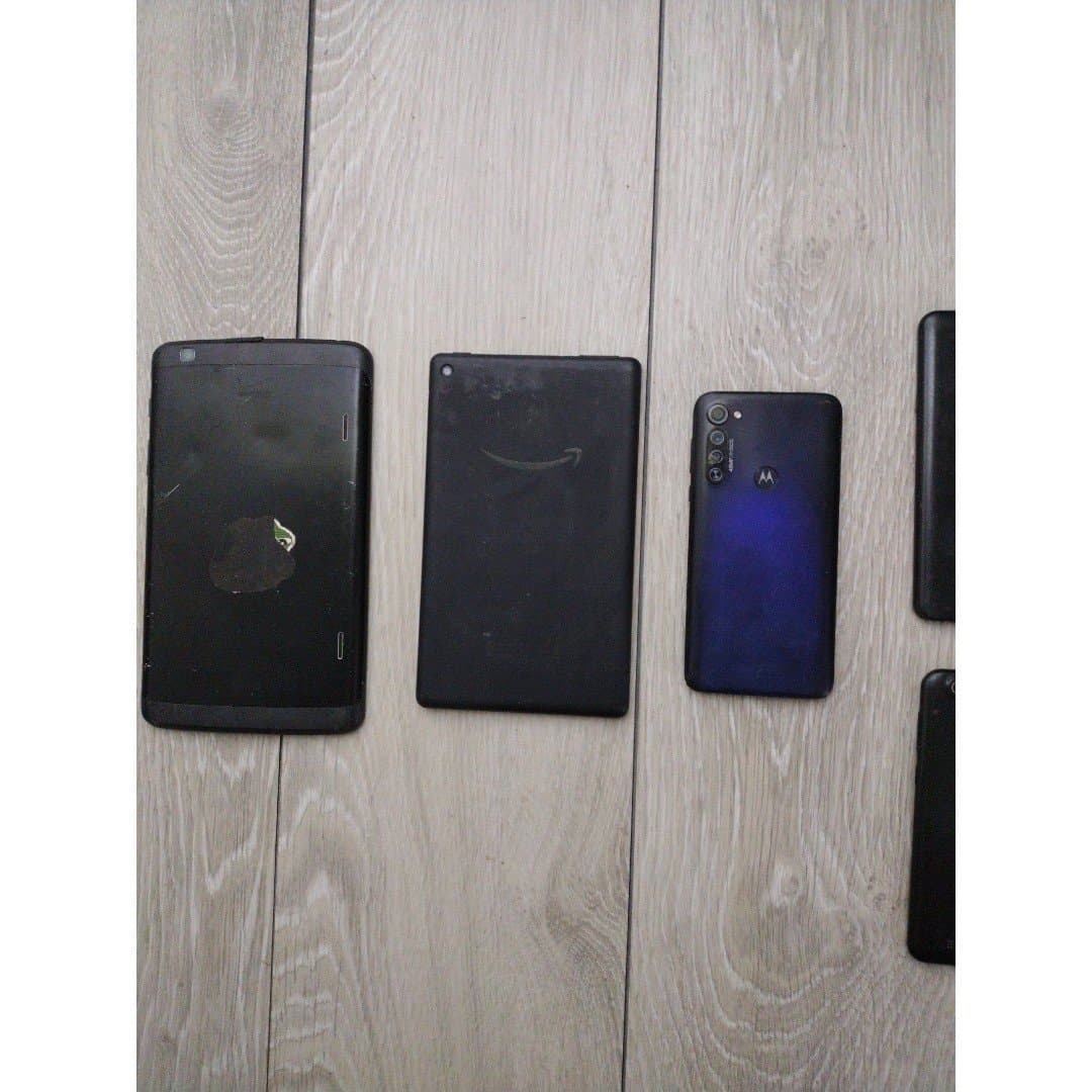 Phone/Tablet Bundle-For Parts or Repair - Thumbnail 4