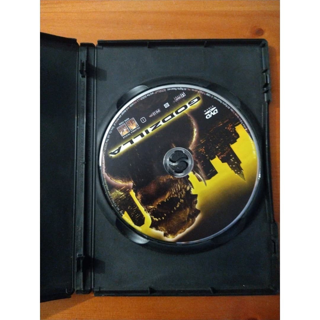 Godzilla DVD - Thumbnail 3