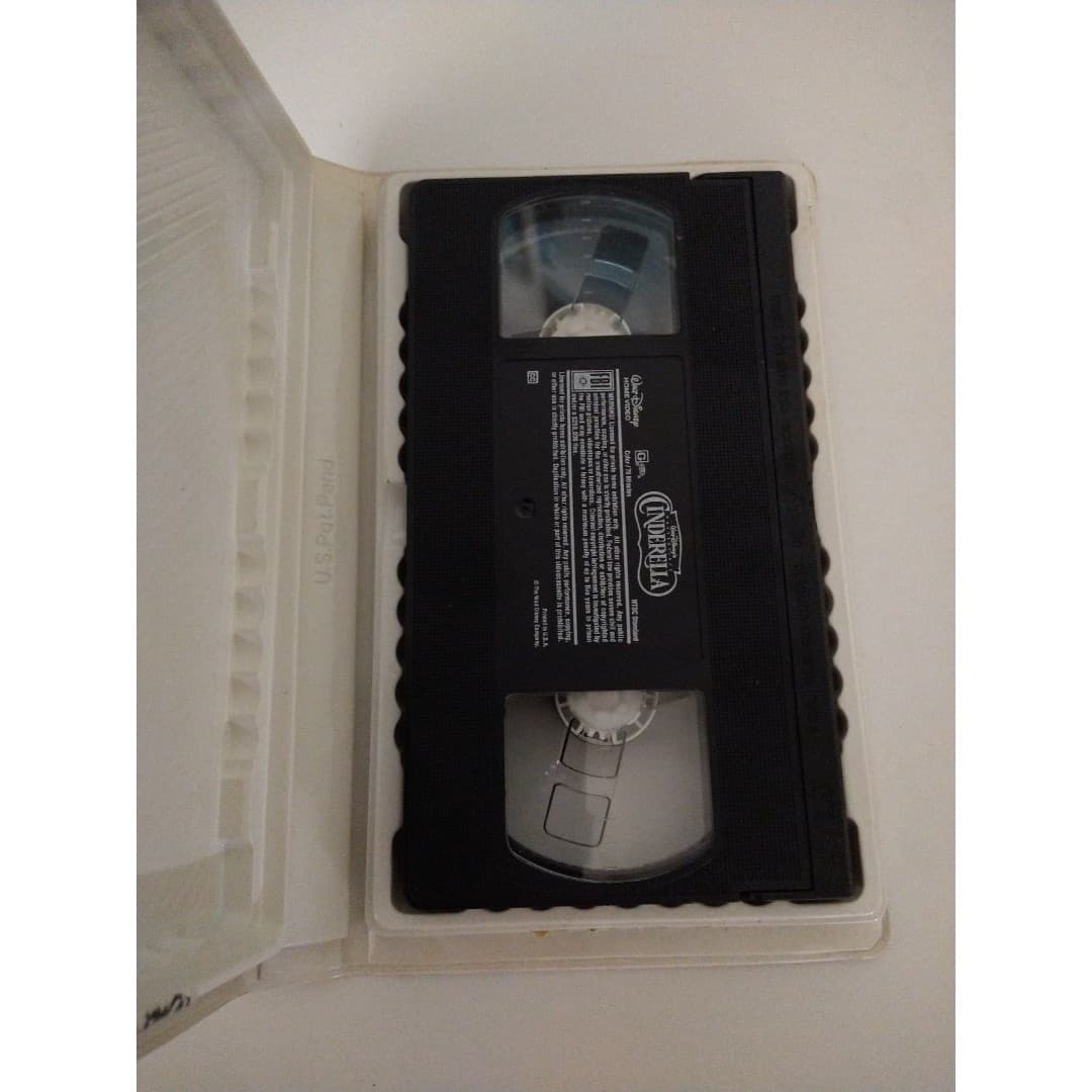 Walt Disney's Masterpiece - Cinderella - VHS - Thumbnail 2