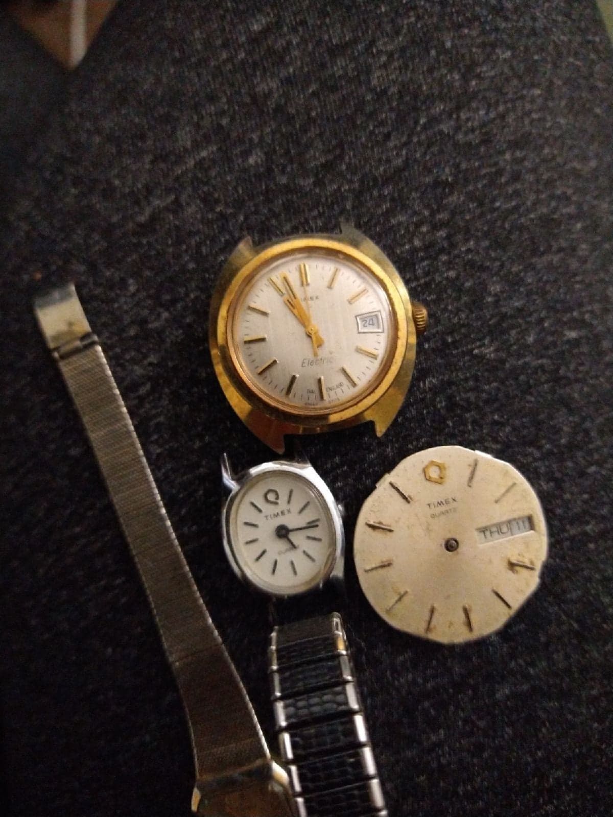Vintage Timex Watch Lot - Thumbnail 2