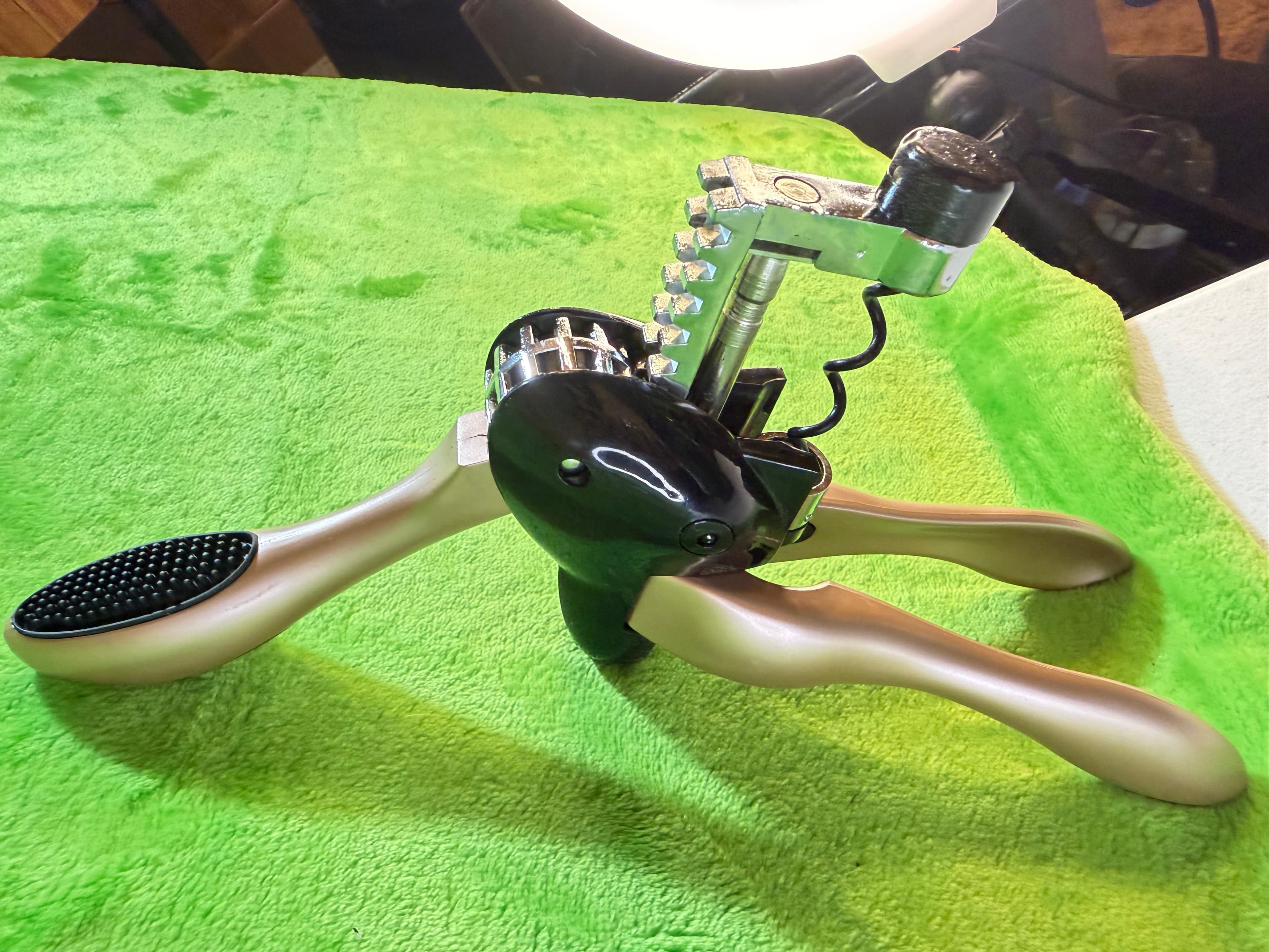 Original Rabbit Corkscrew with Foil Cutter & Extra Spiral - Thumbnail 5