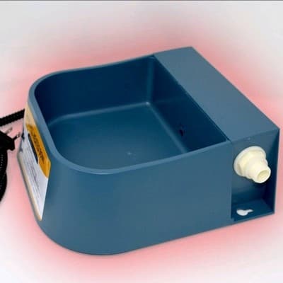 Automatic Heated Pet Waterer – 2L (68 oz) Capacity – Ideal for Dogs Cats Chicken